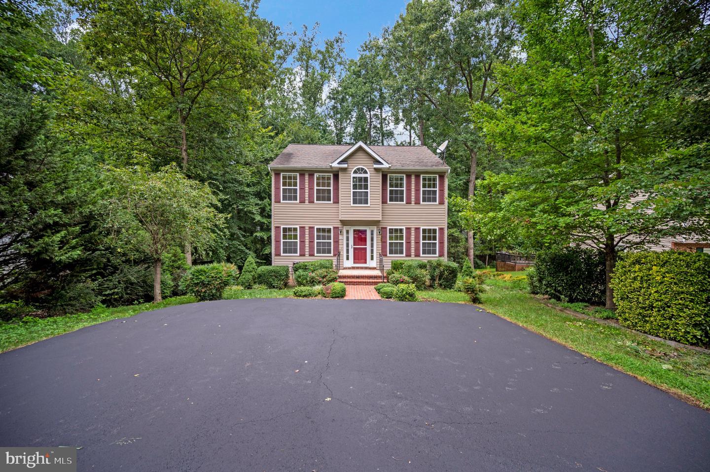 763 Canterbury Dr — photo
