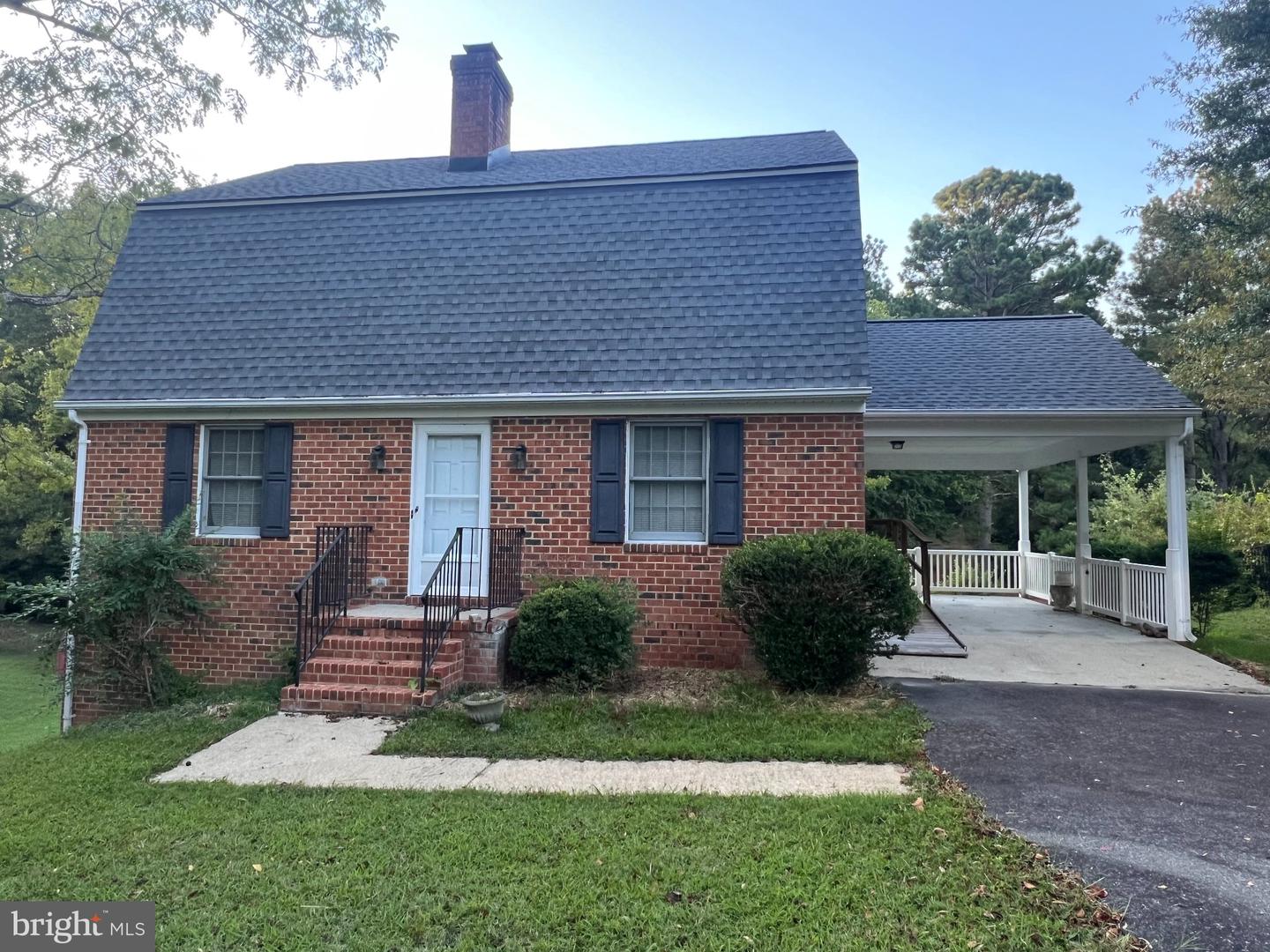 119 Sunset Dr — photo