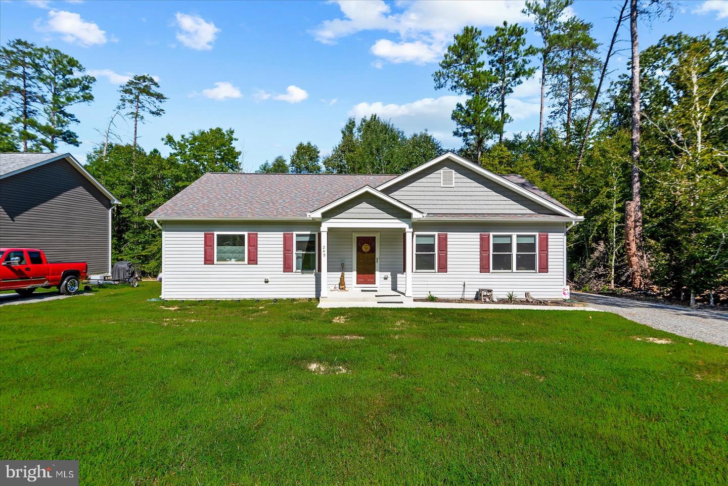 249 Washington Dr — photo