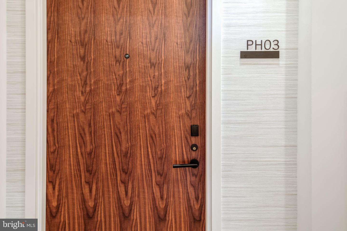 255 W. Falls Station Blvd #Ph3 — photo