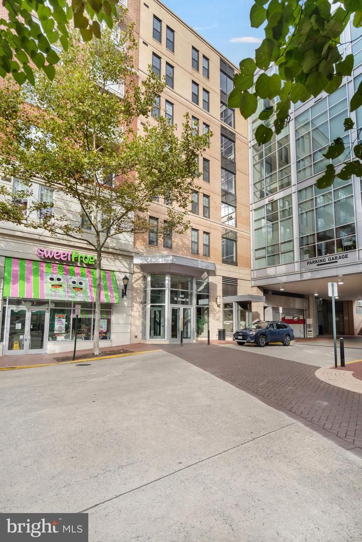444 Broad St #229 — photo