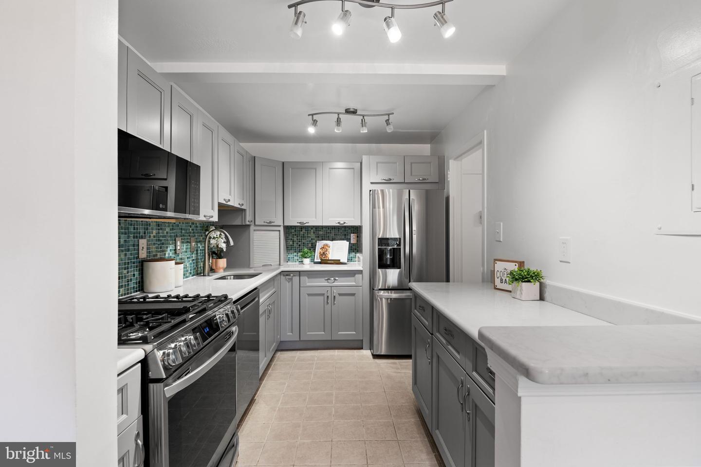 200 N Maple Ave #416 — photo