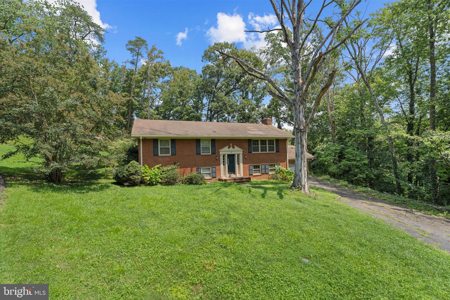 5 Warfield Pl — photo