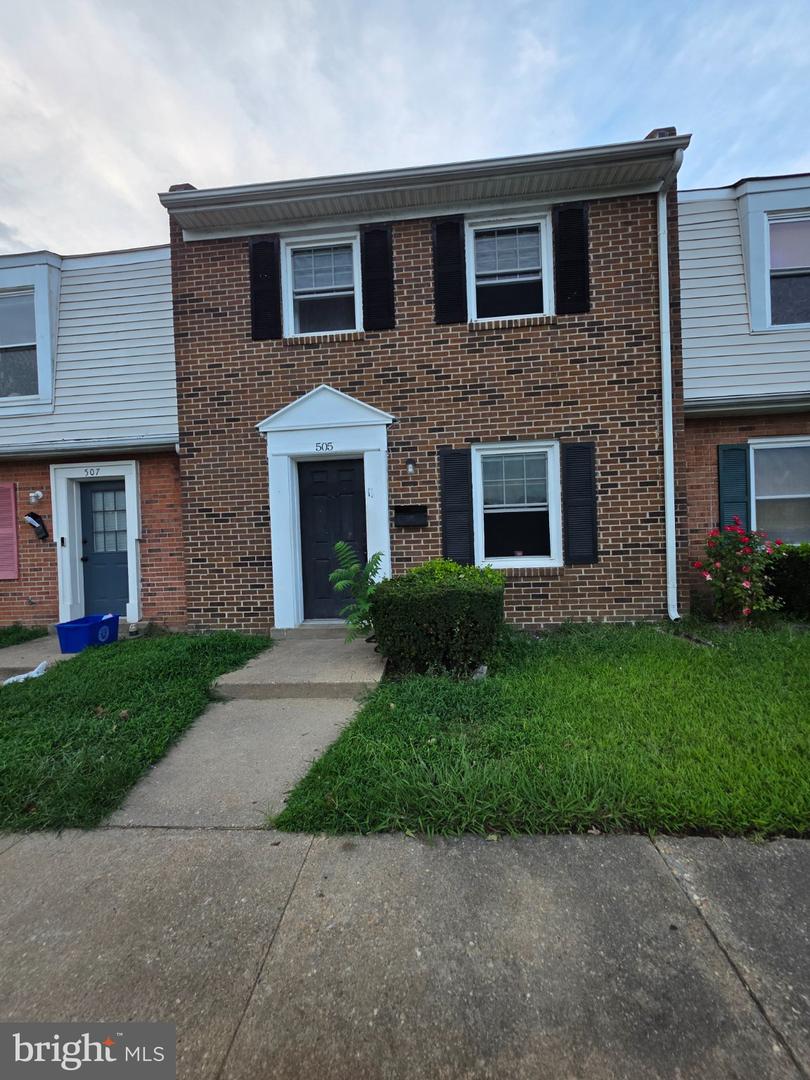 505 Harris — photo