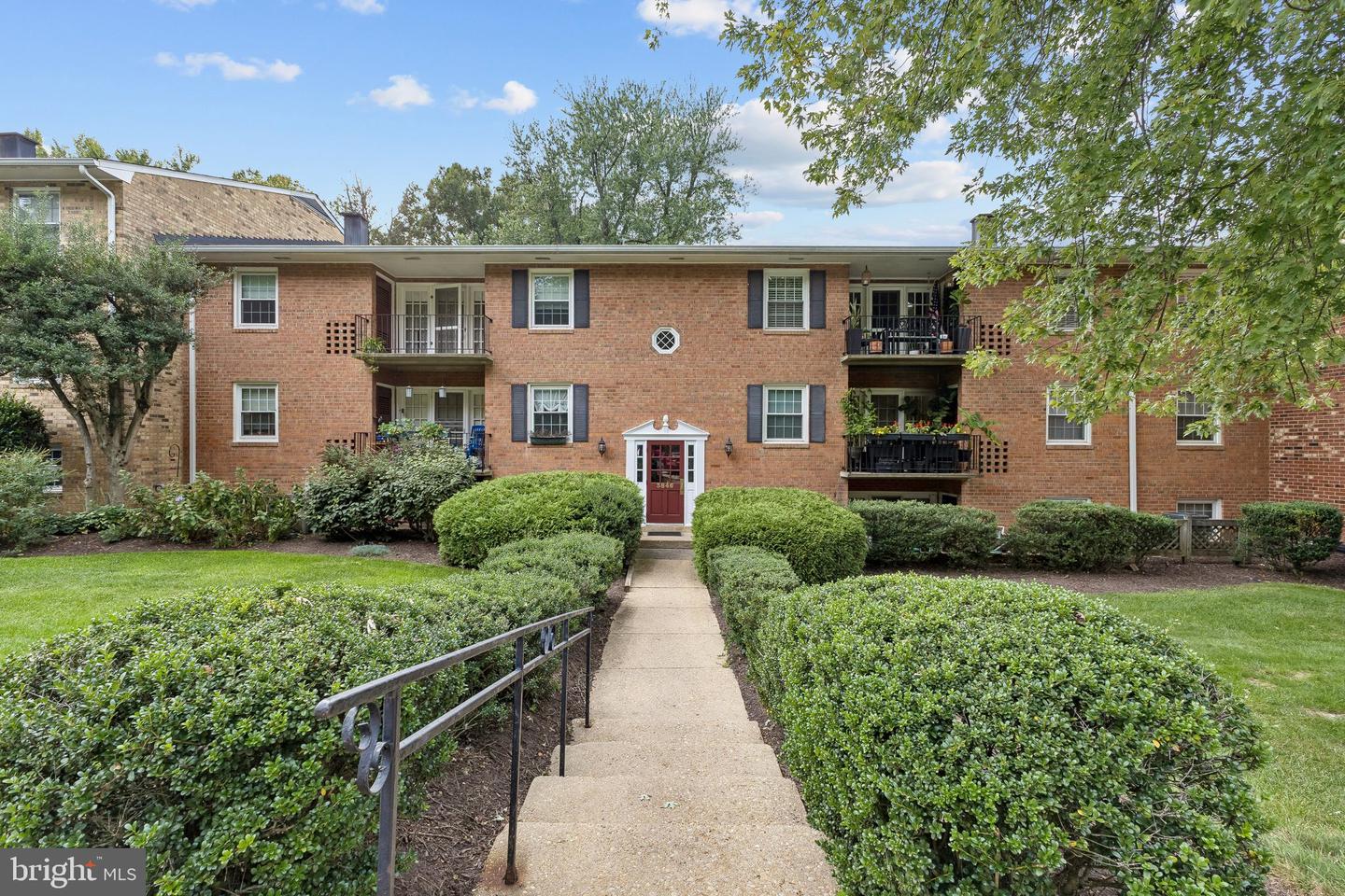 3846 Lyndhurst Dr #102 — photo