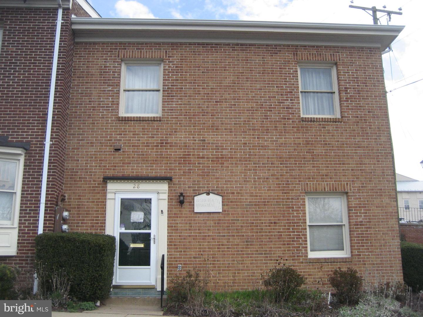 28-28A John Marshall St #10 — photo