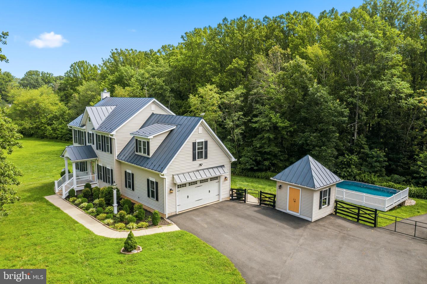 7135 Leeds Manor Rd — photo