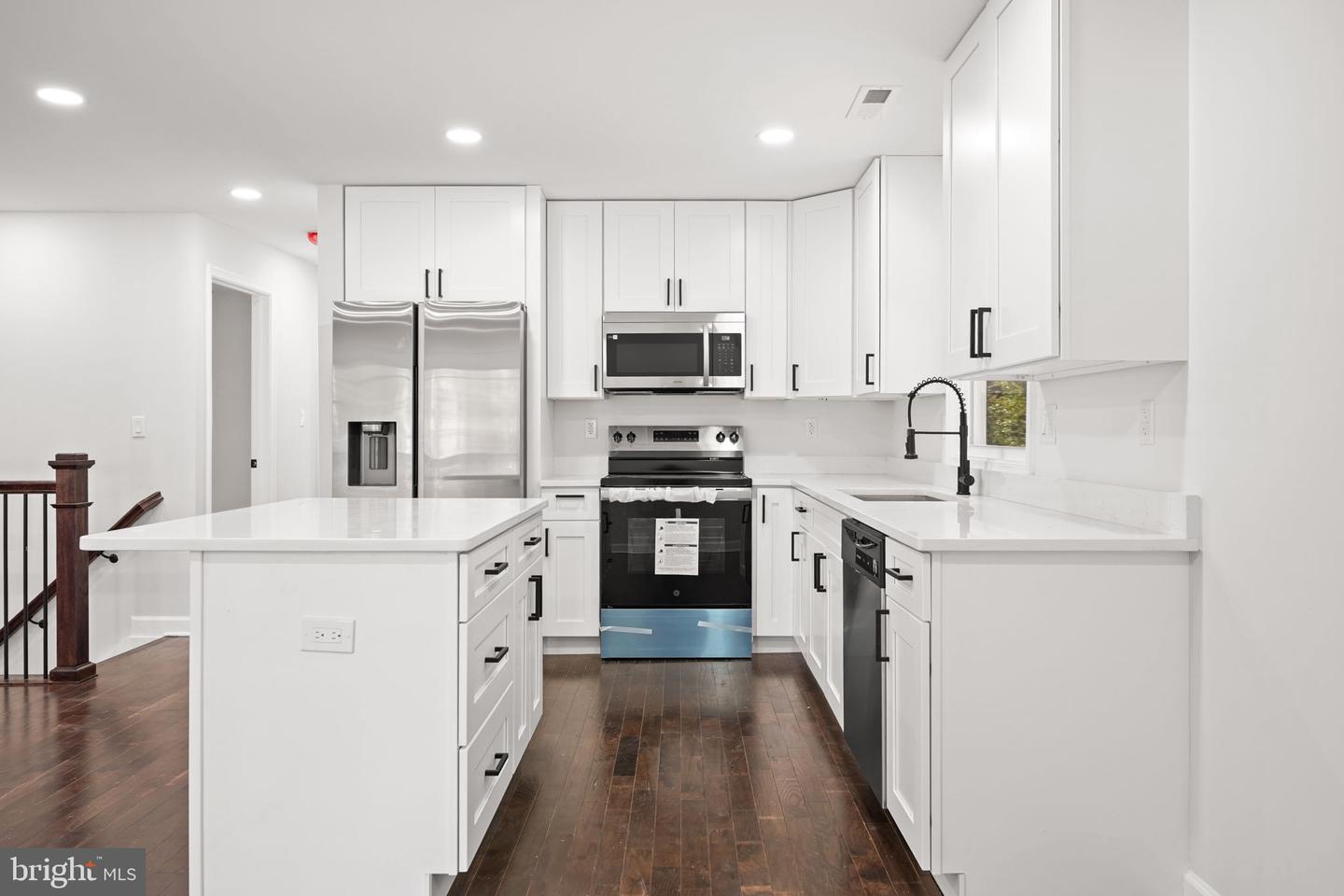 9124 Meetze Rd — photo