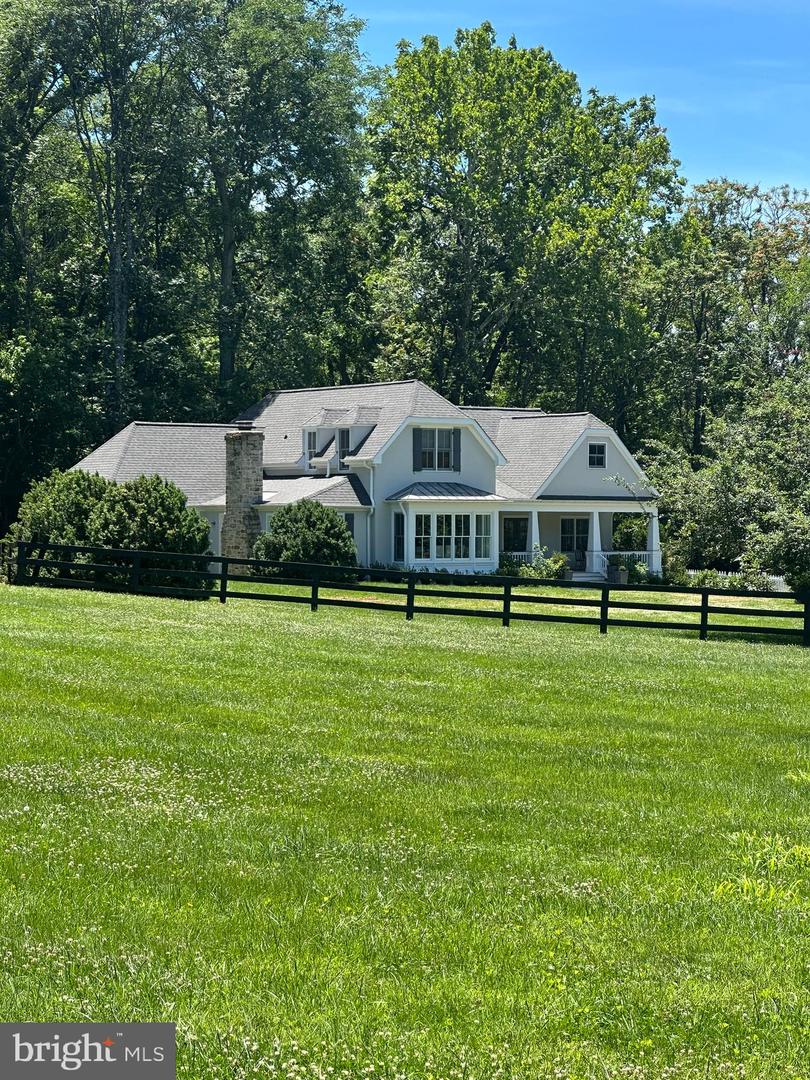 3167 Burrland Ln — photo