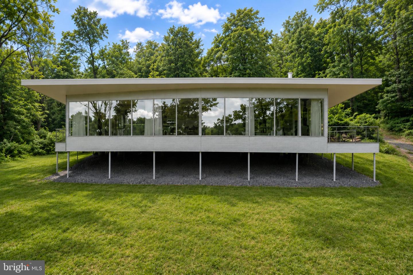 4791 Observatory — photo