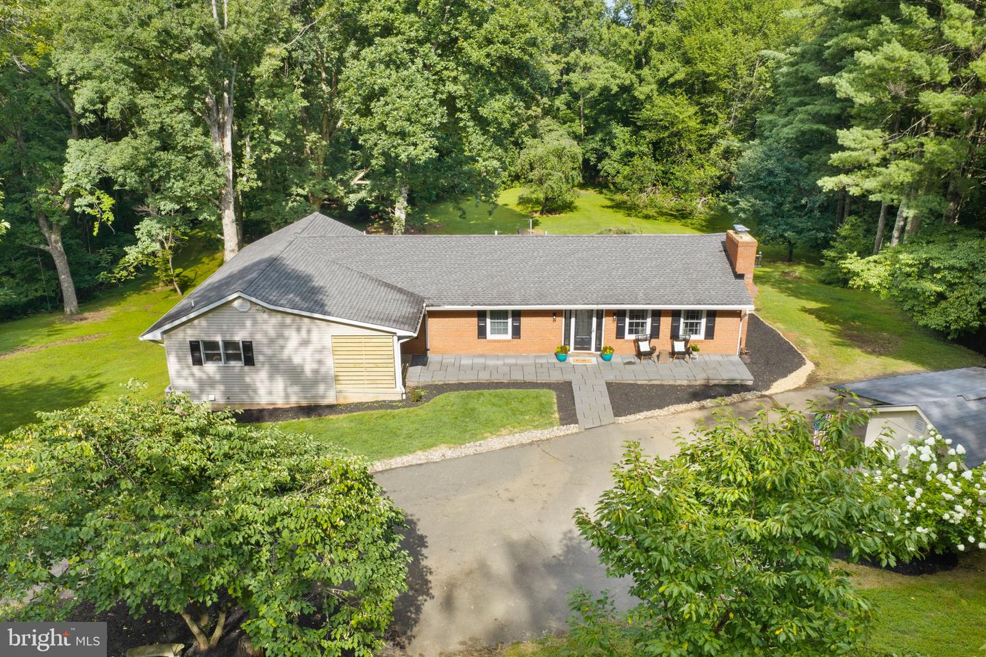 5290 Hillside Dr — photo