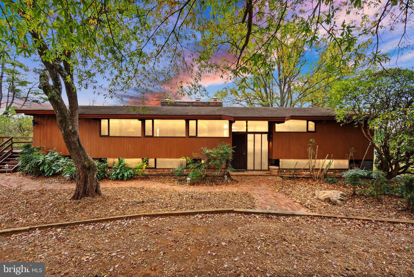 7099 Glen Curtiss Ln — photo