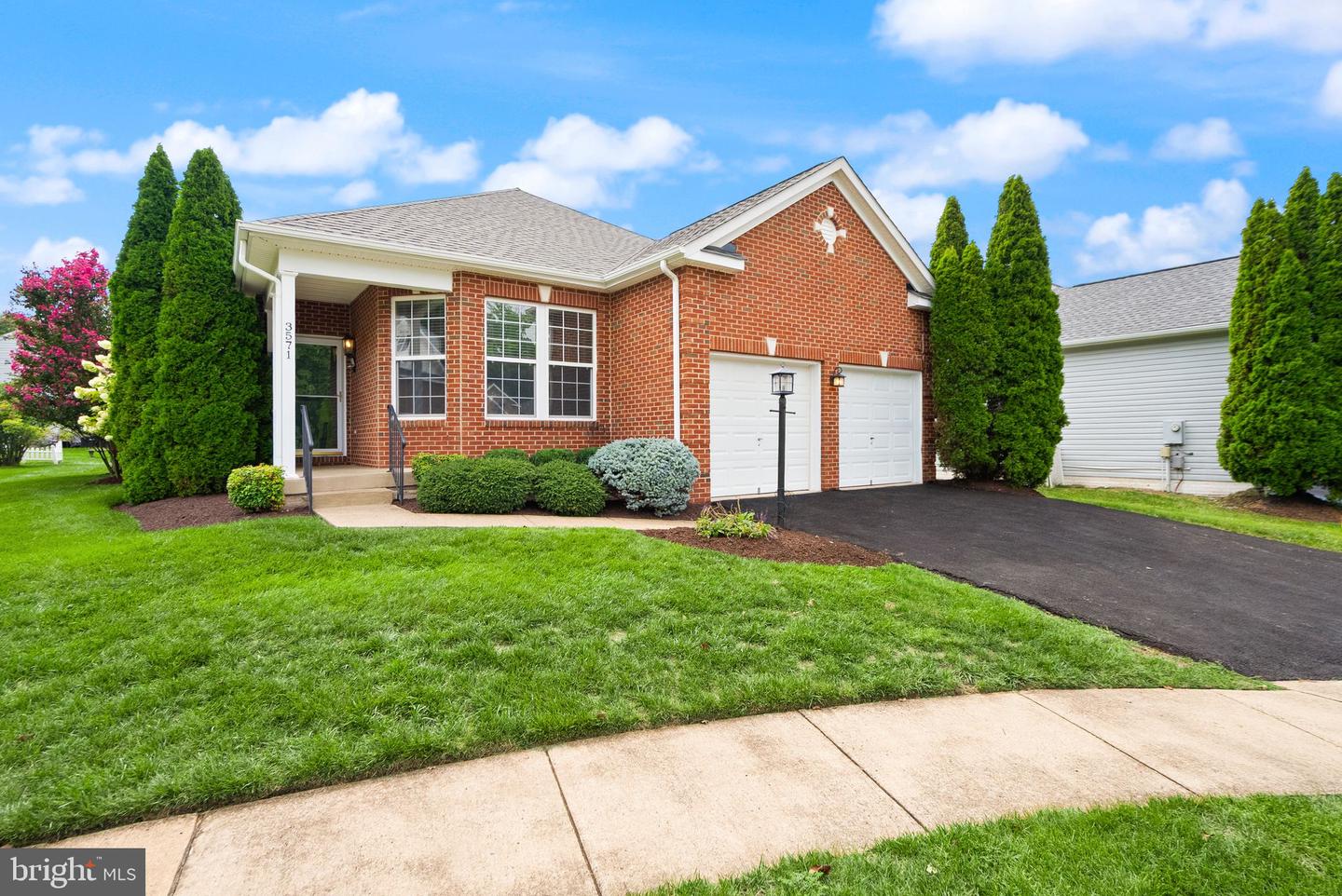 3571 Sutherland Ct — photo