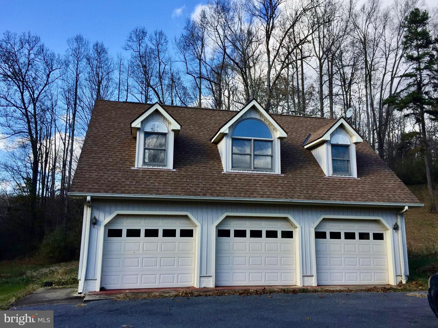 9078 Knoll Run Ln — photo