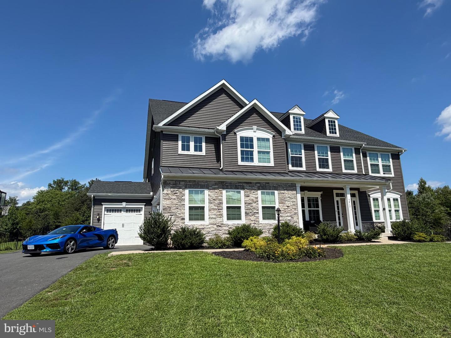 9812 Thoroughbred Rd — photo