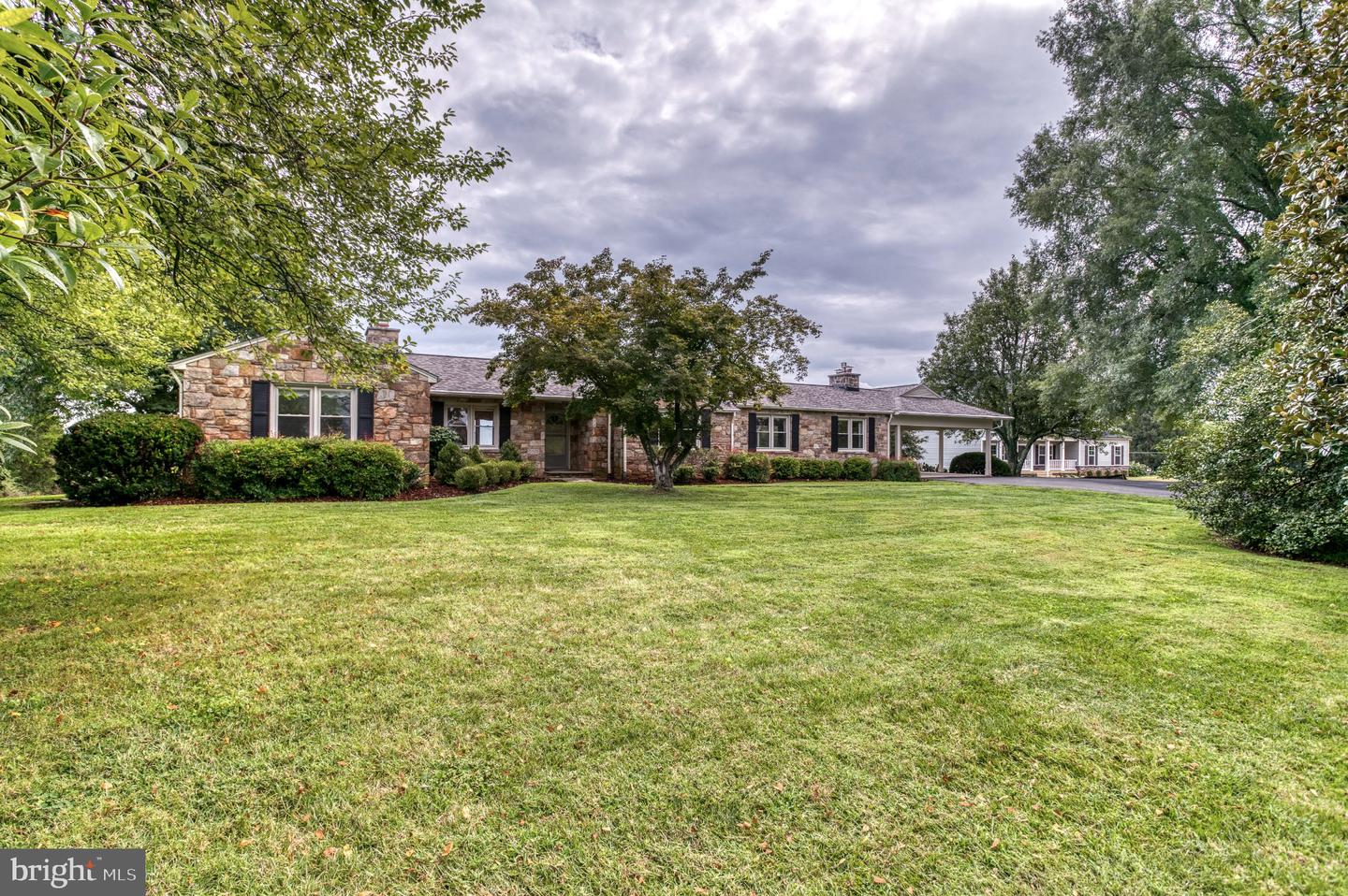 8215 Lees Ridge Road, Warrenton, VA 20186 — photo 2