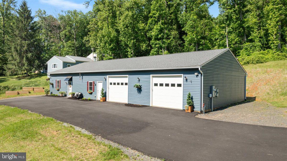 5331 Merry Oaks Rd — photo