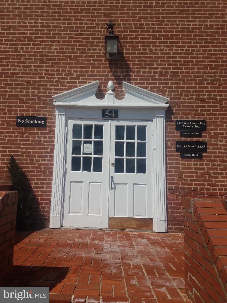 54 E Lee St #100 — photo