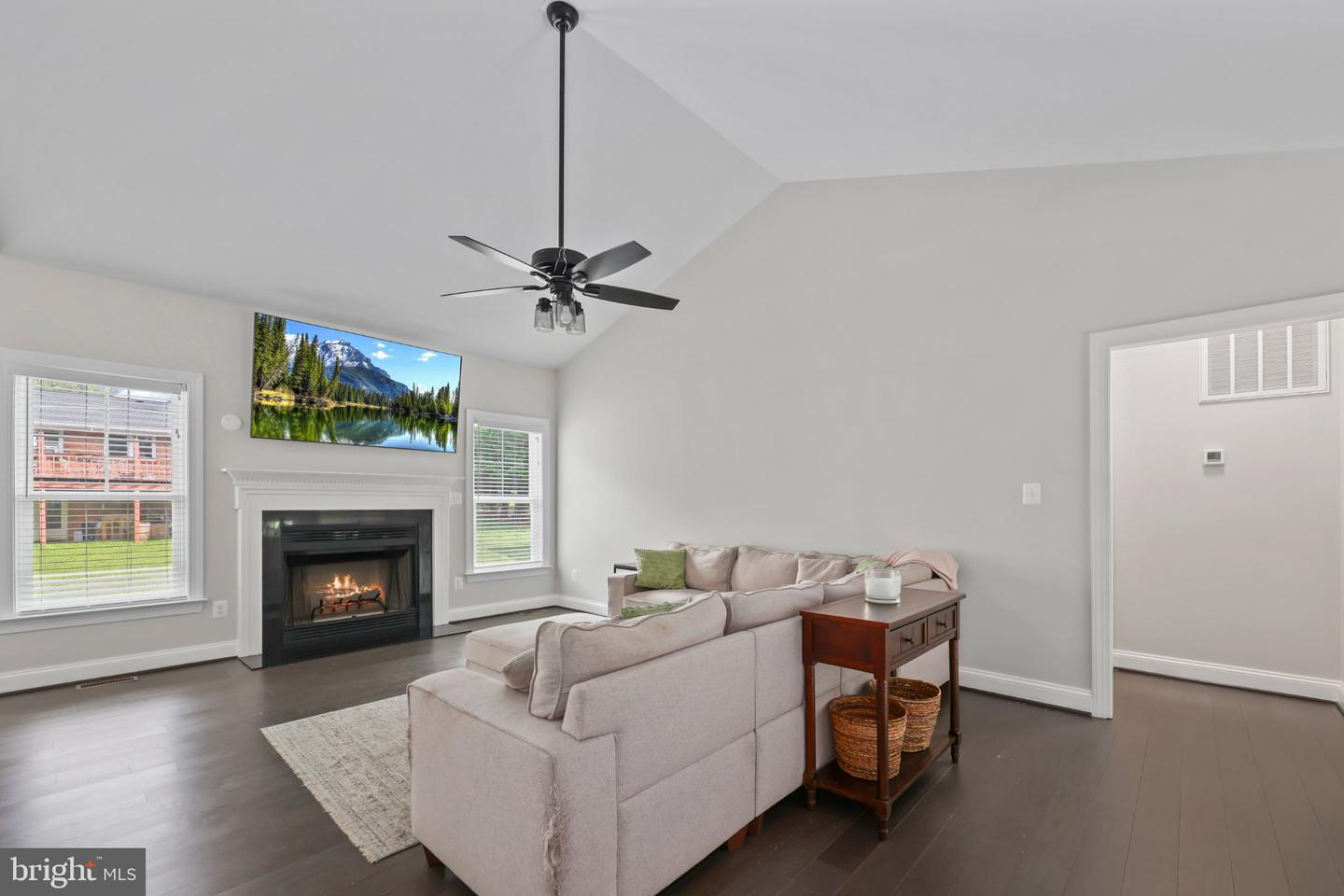 7250 Airlie Rd — photo