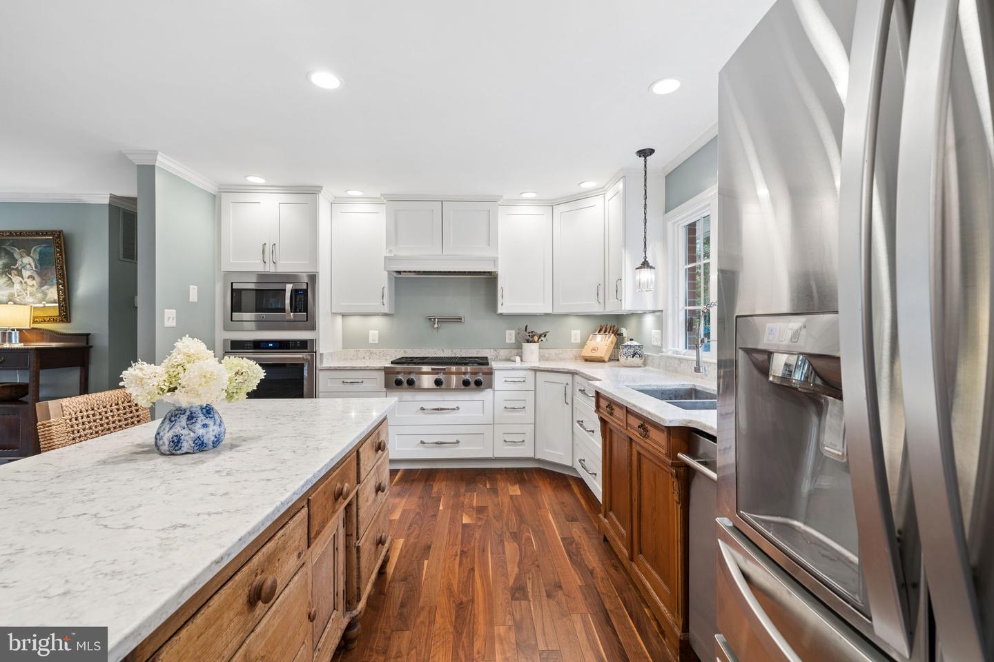 5290 Hillside Dr — photo