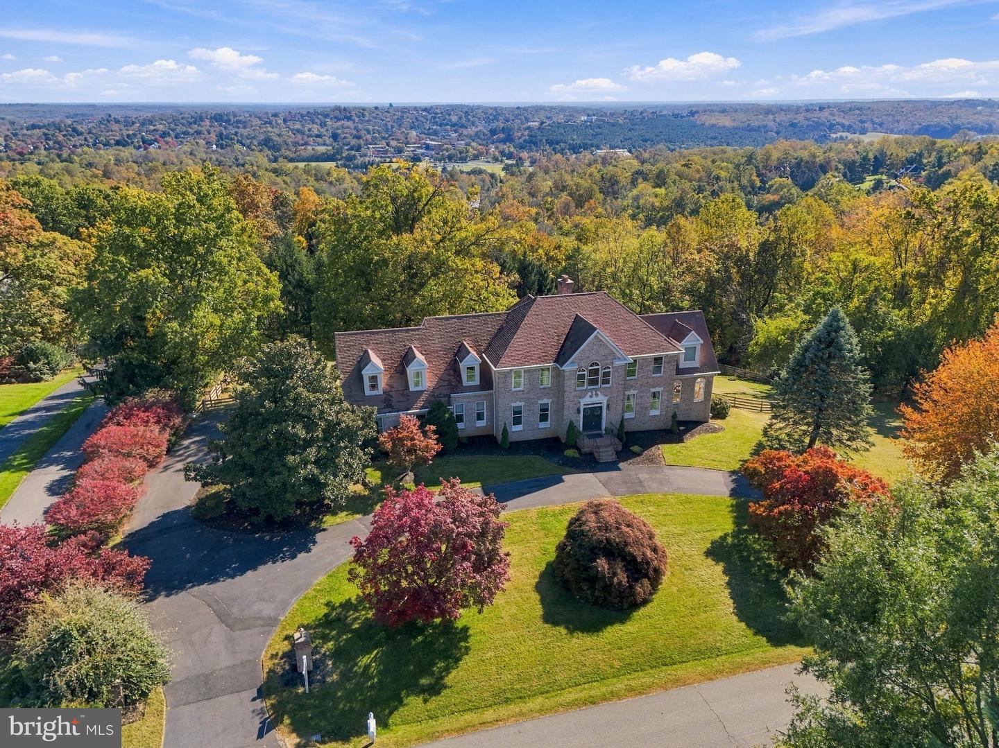 7966 Wellington Dr — photo