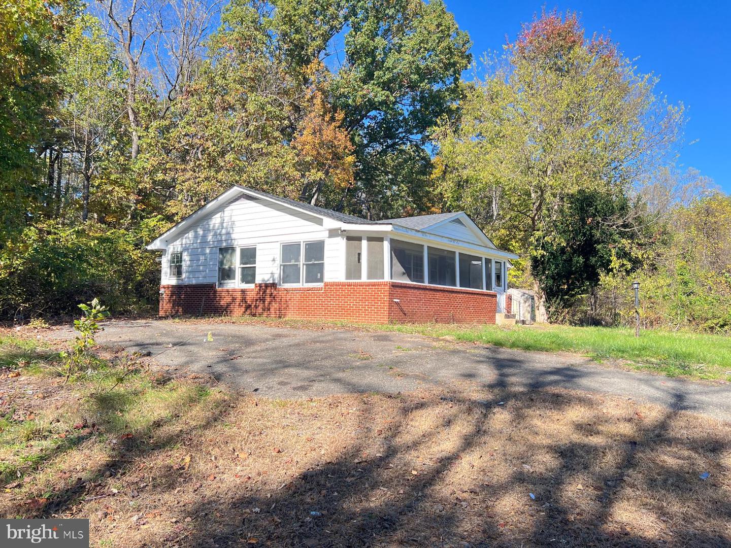 8402 Rogues Rd — photo