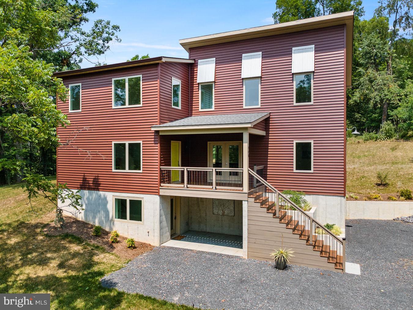 201 Nathaniel Dr — photo