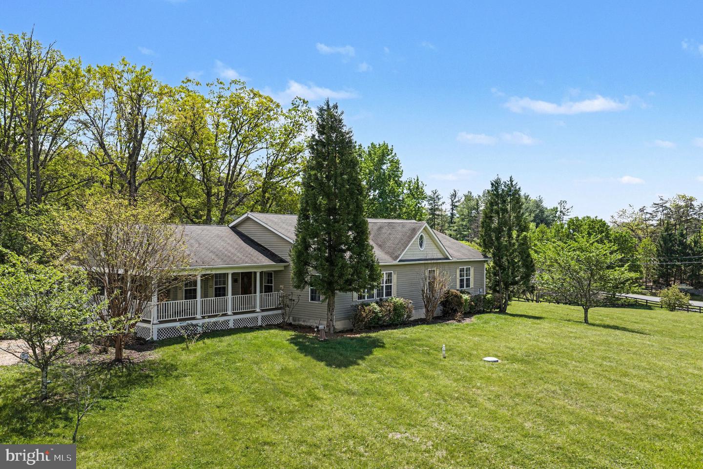 1564 Perry Rd — photo