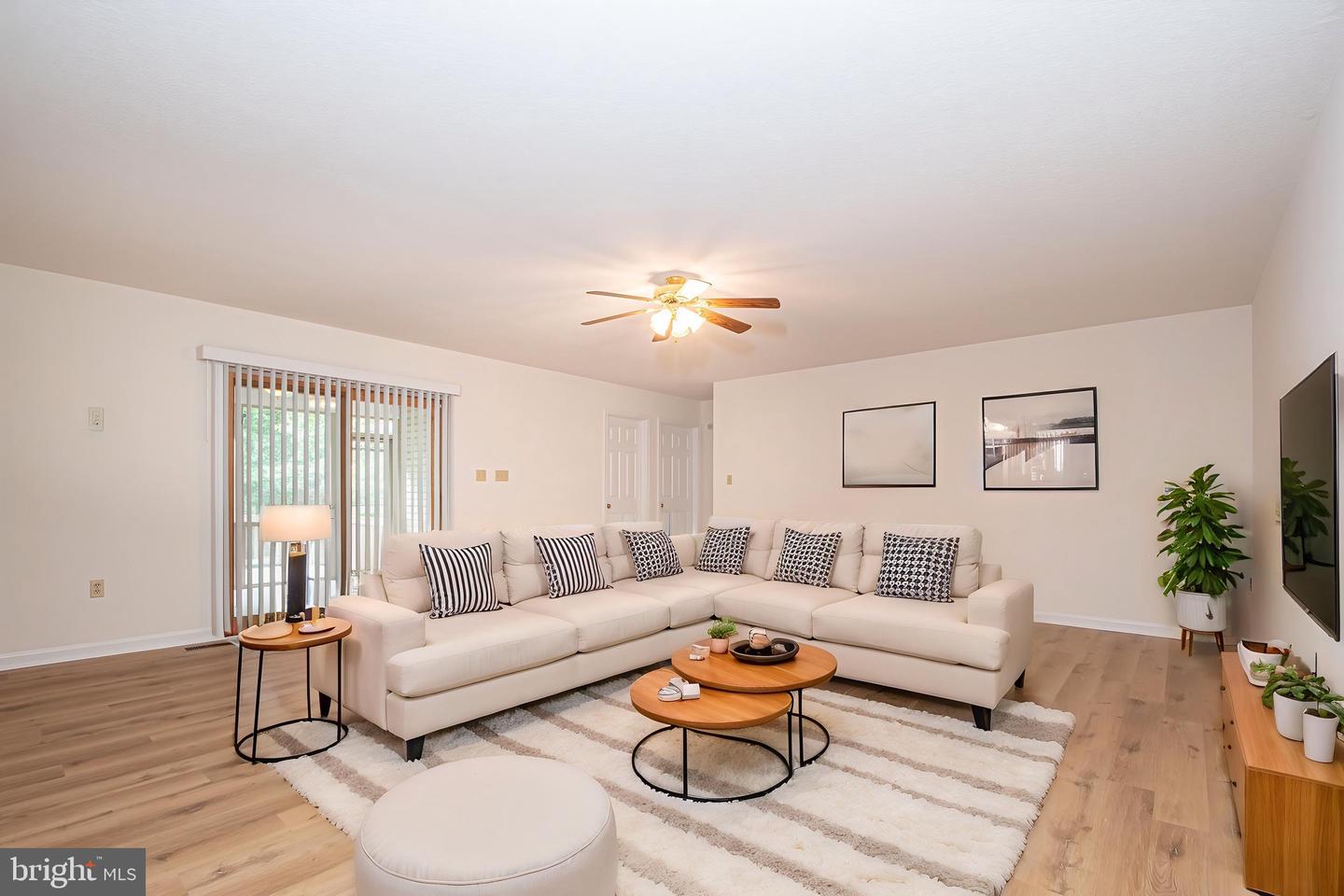 1001 N Timber Ridge Rd — photo