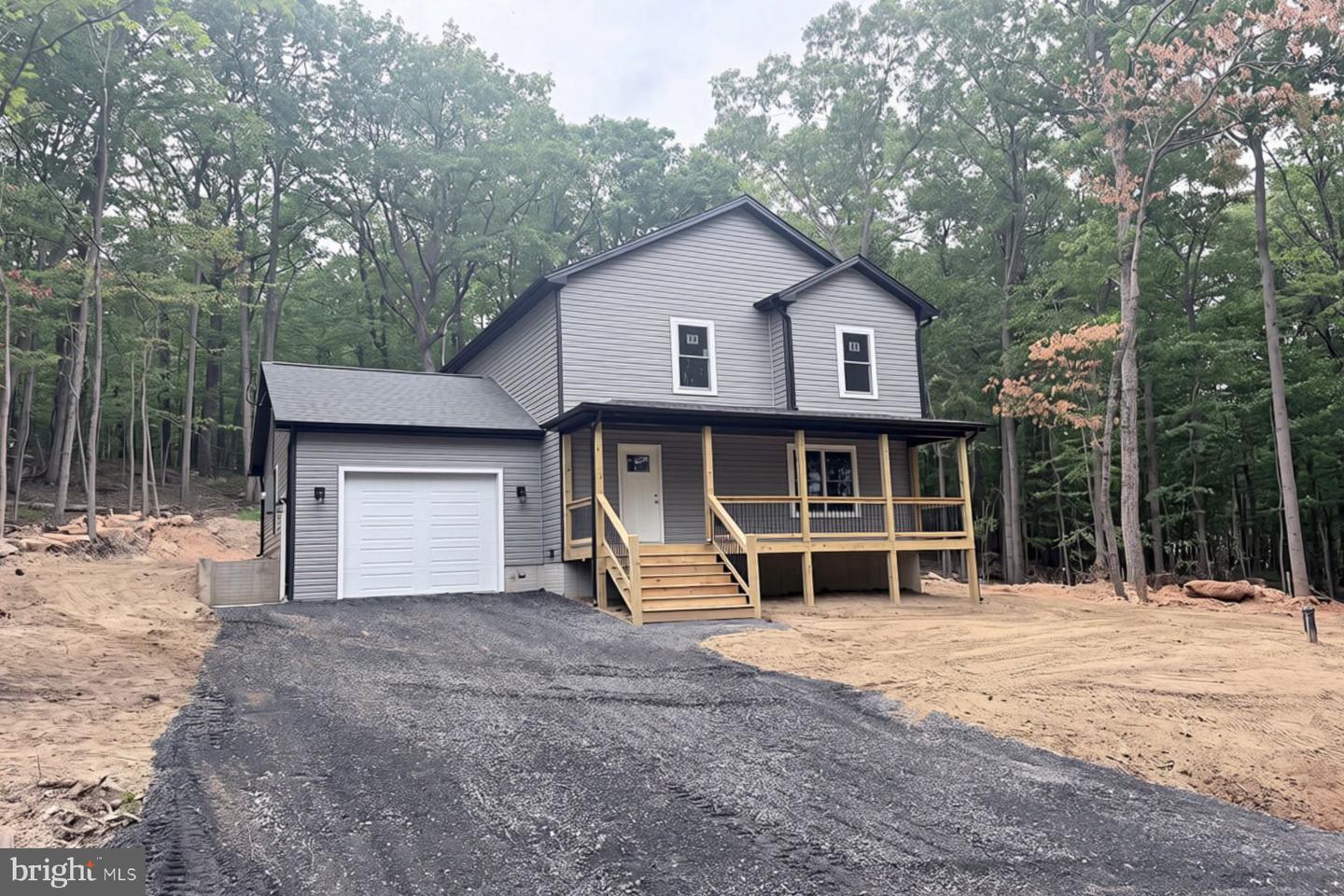 813 Crow Dr — photo