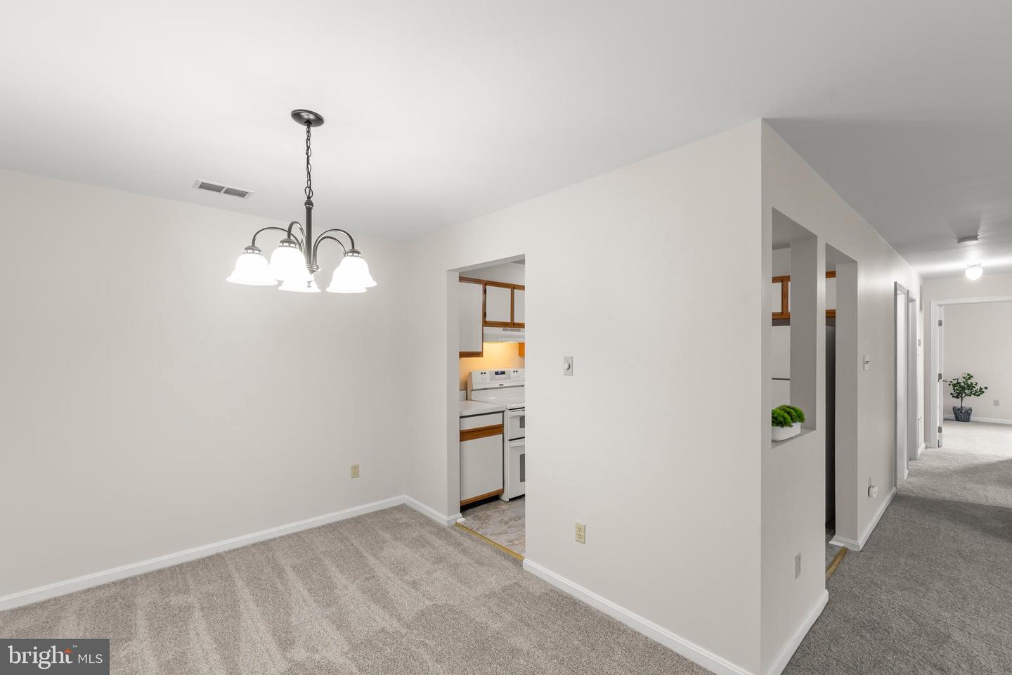 111-5 Timberlake Ter #5 — photo