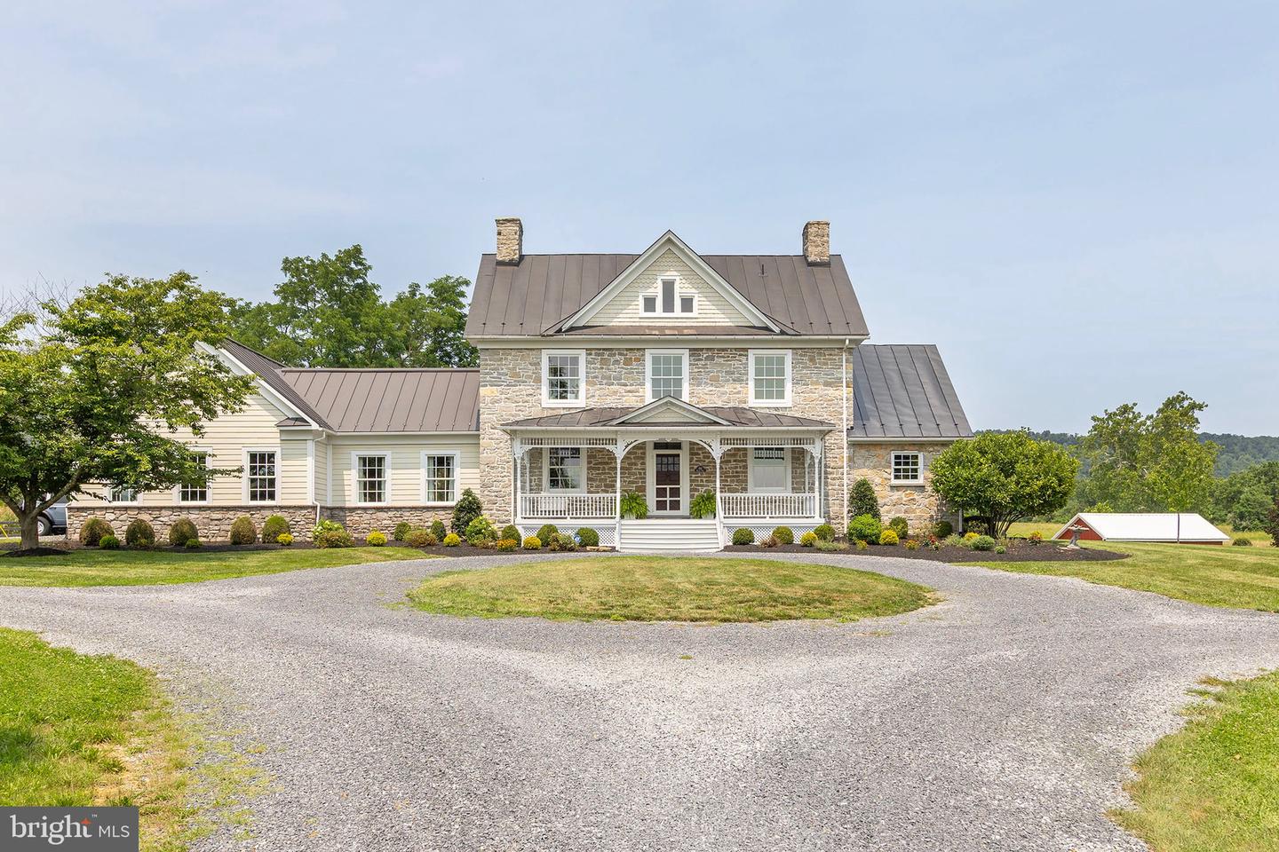 582 Miller Rd — photo