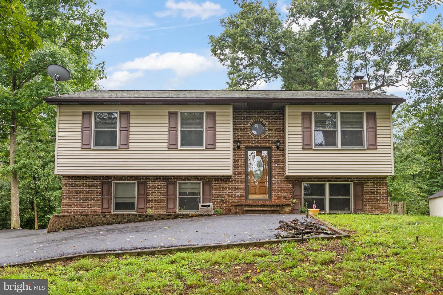 1226 Lakeview Dr — photo