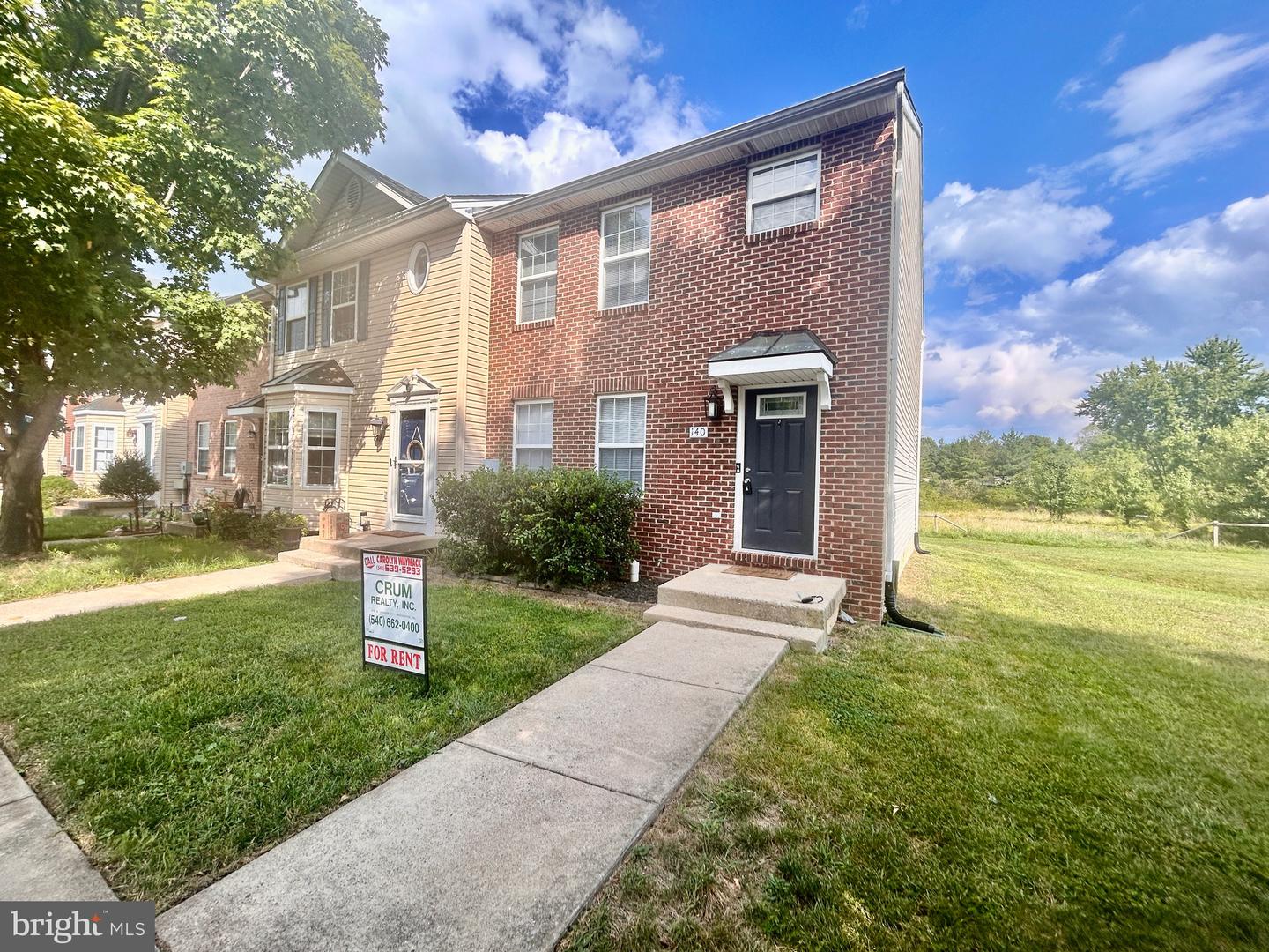 140 Lexington Ct — photo