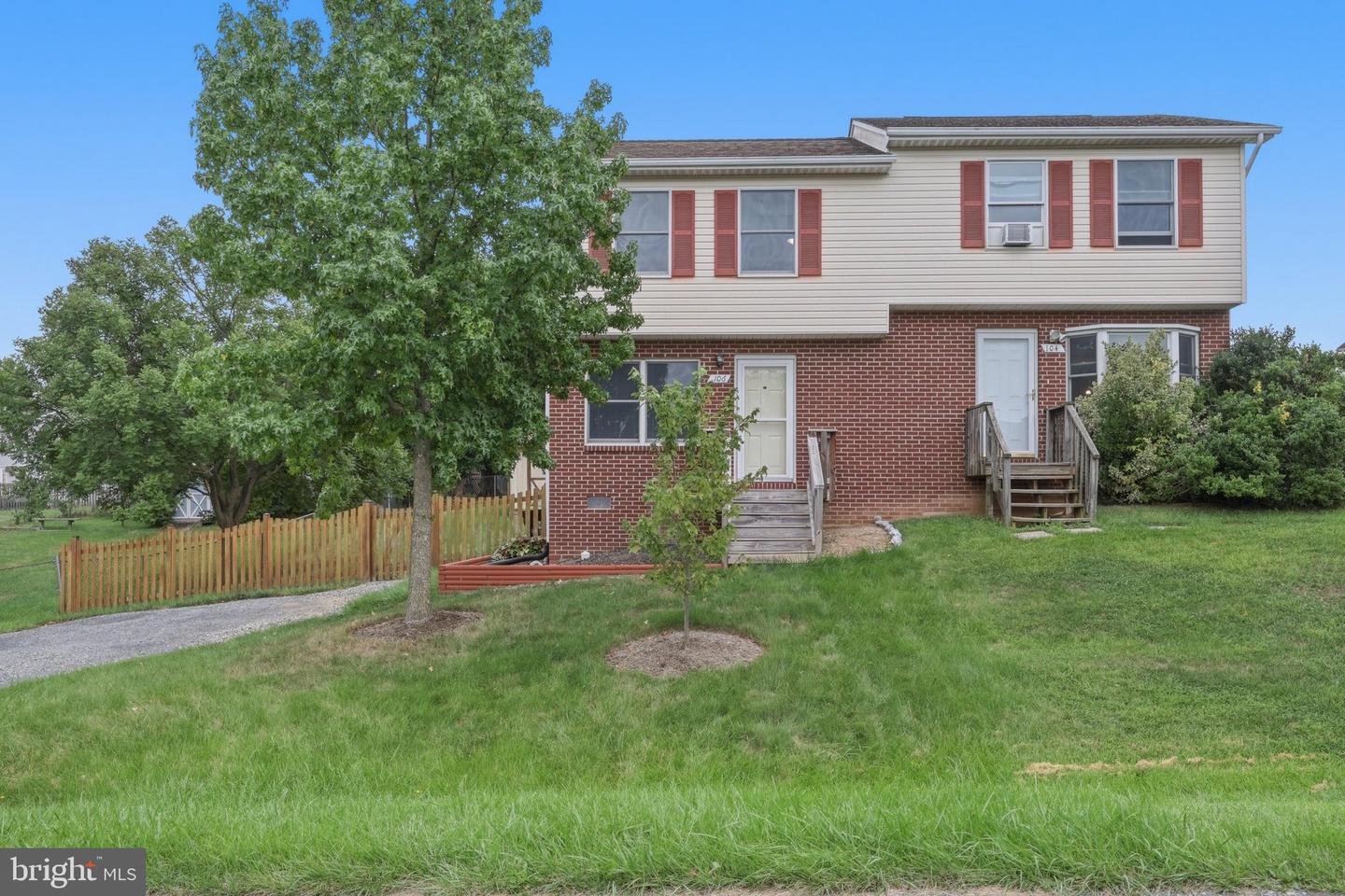 106 Lakeridge Dr — photo