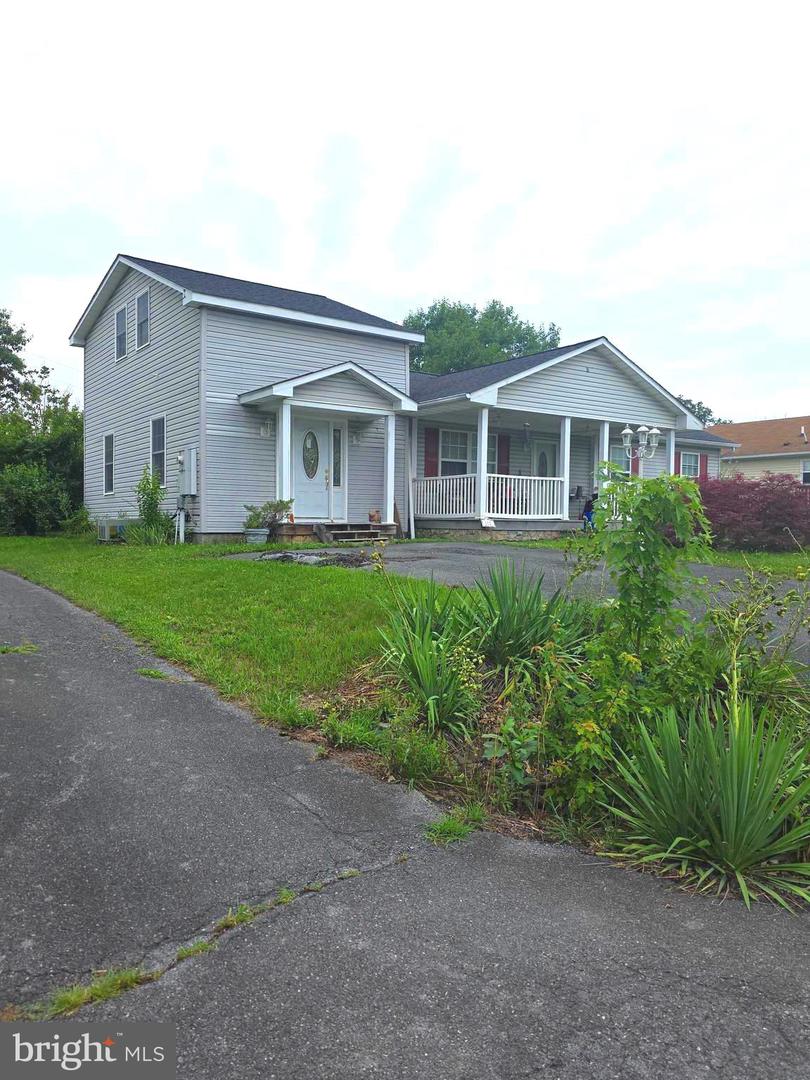 102 Geneva Pl — photo