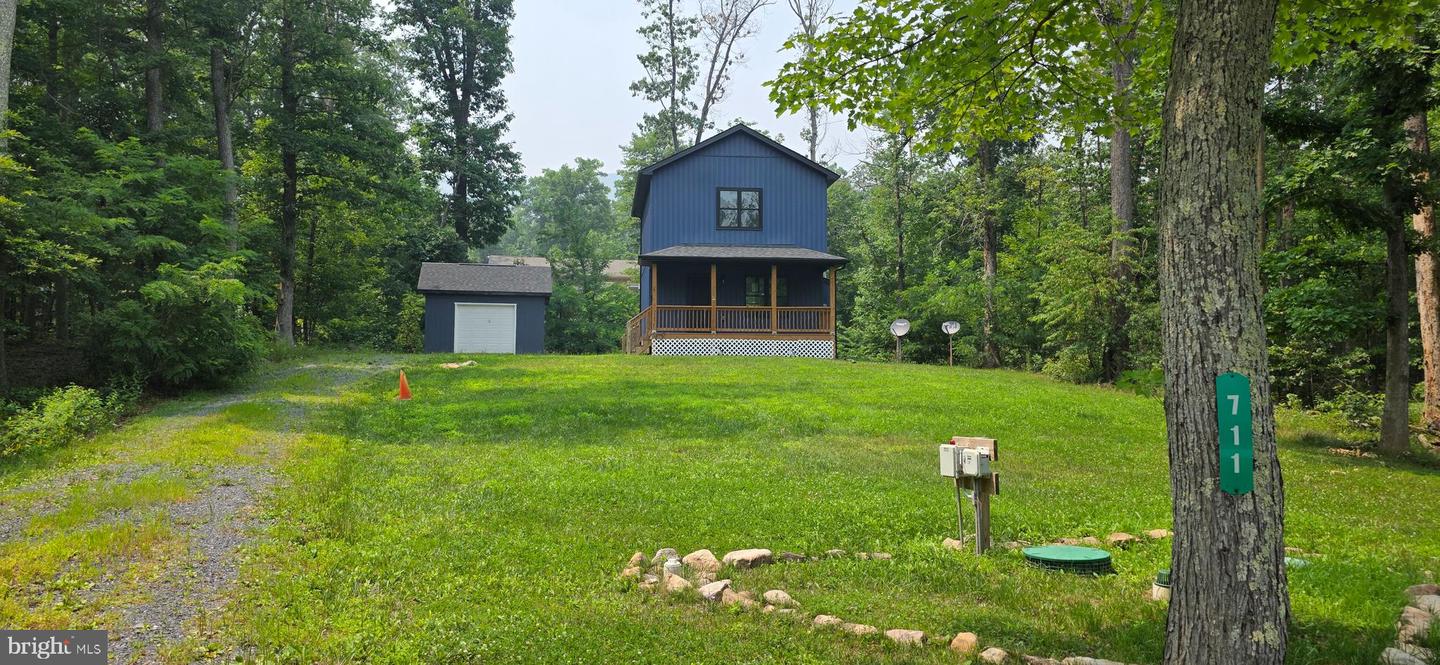 711 Fawn Dr — photo