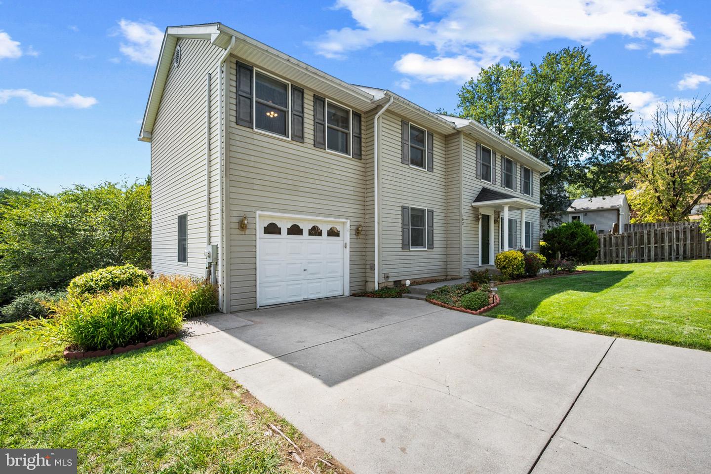 102 Primrose Pl — photo