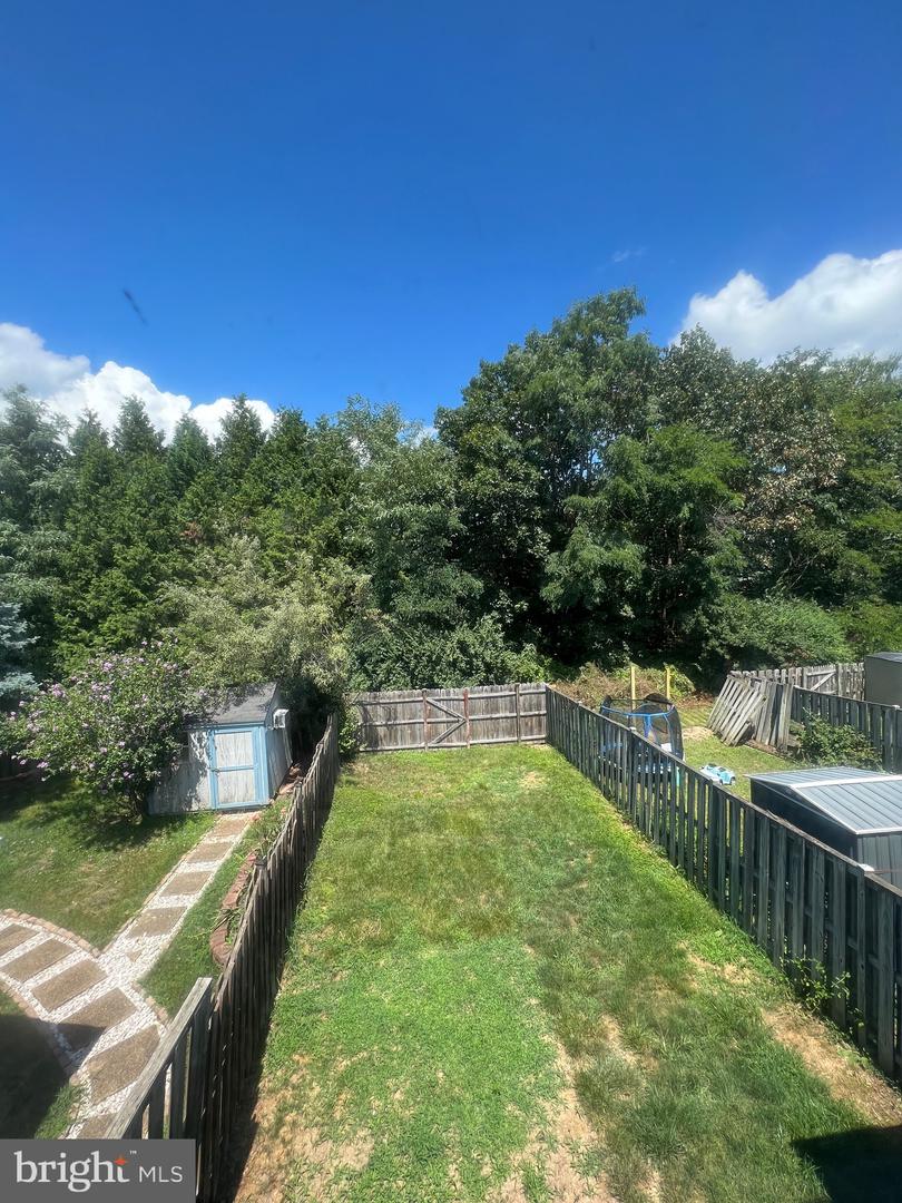 103 Sutton Ct — photo