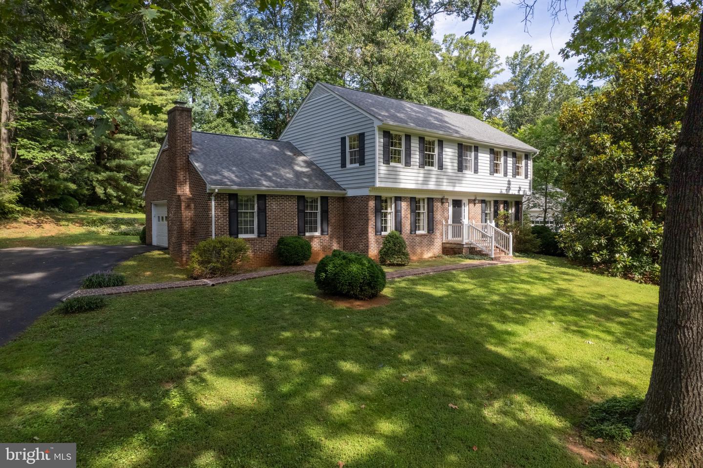 102 Forest Valley Rd — photo