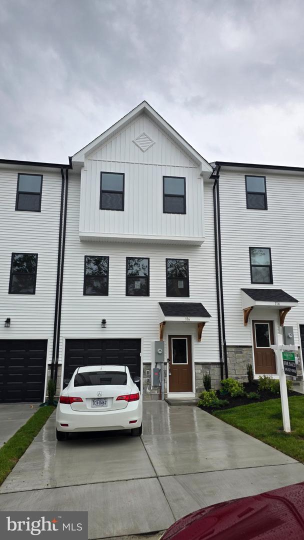 116 Nepal Ct — photo