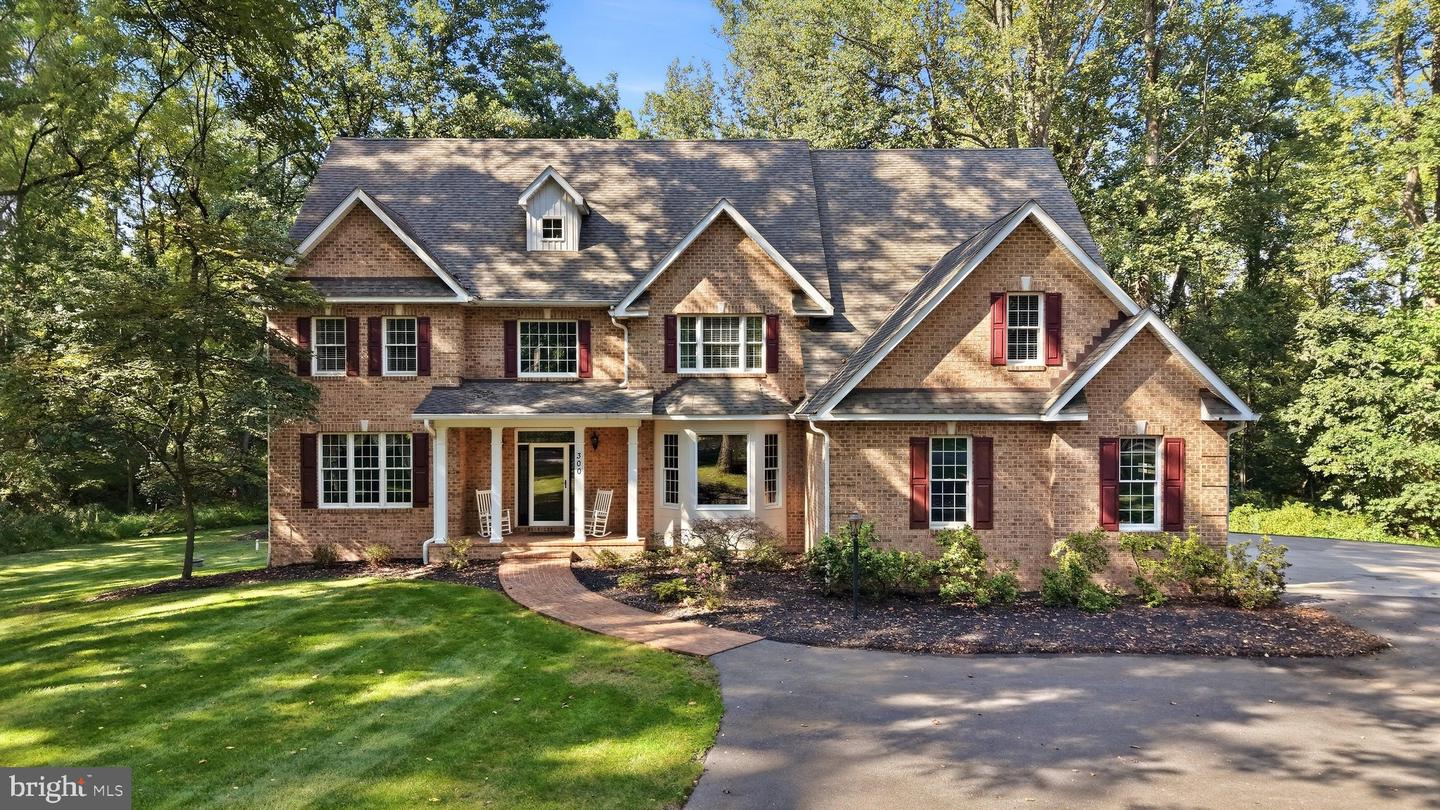 300 Clearview Dr — photo