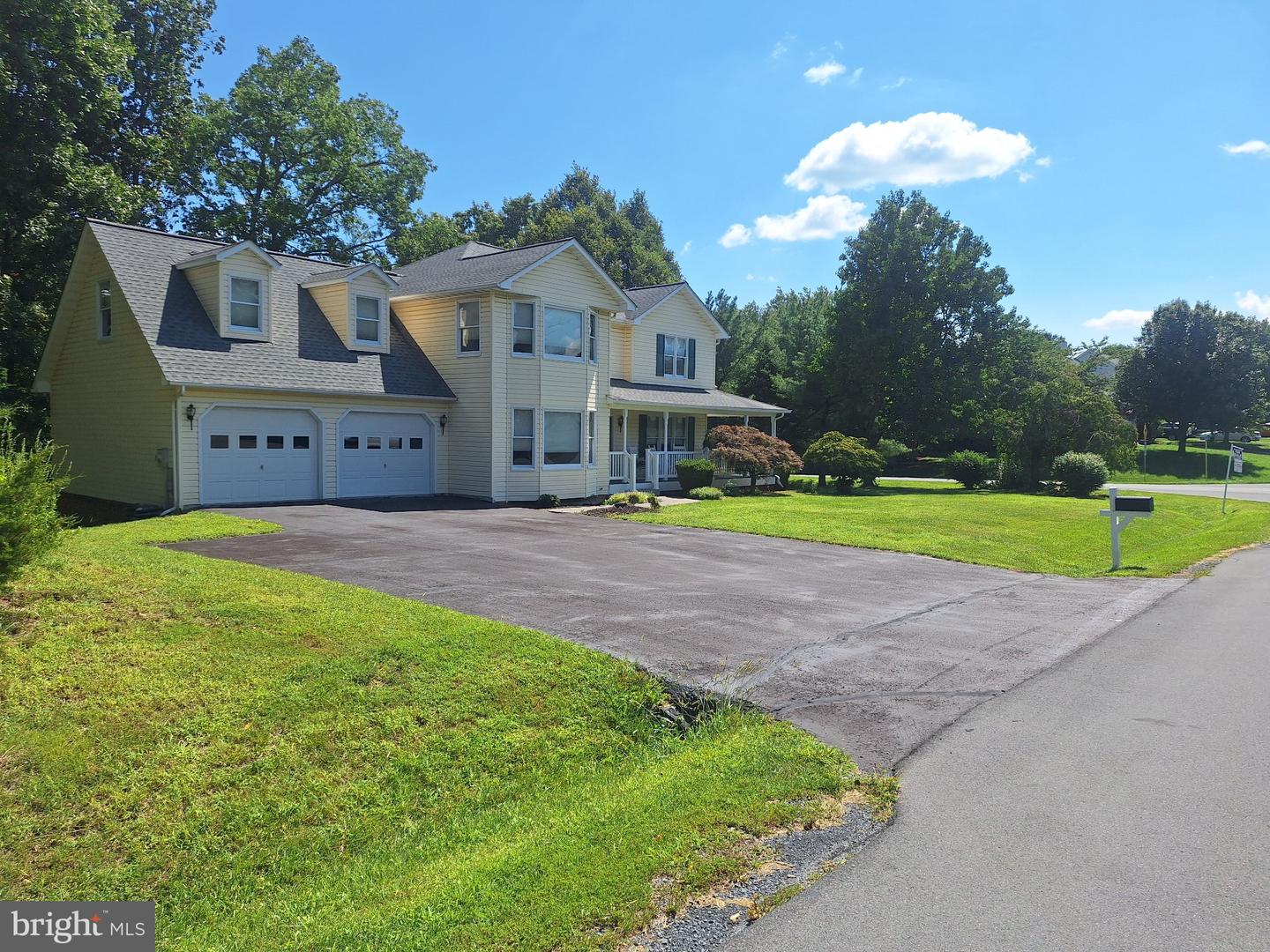 100 Winns Cir — photo