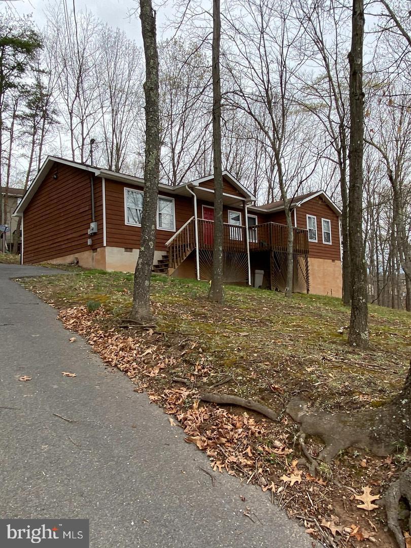 1258 Lakeview Dr — photo