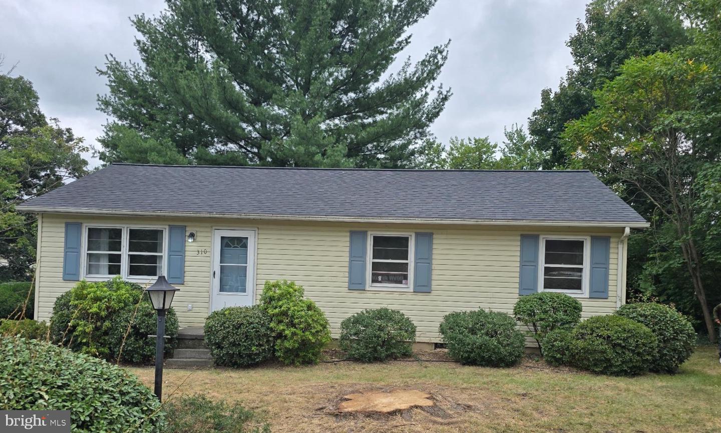 310 Crest Cir — photo