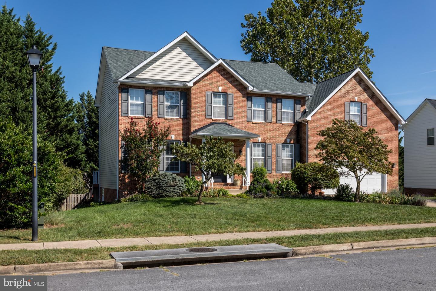 132 Darby Dr — photo