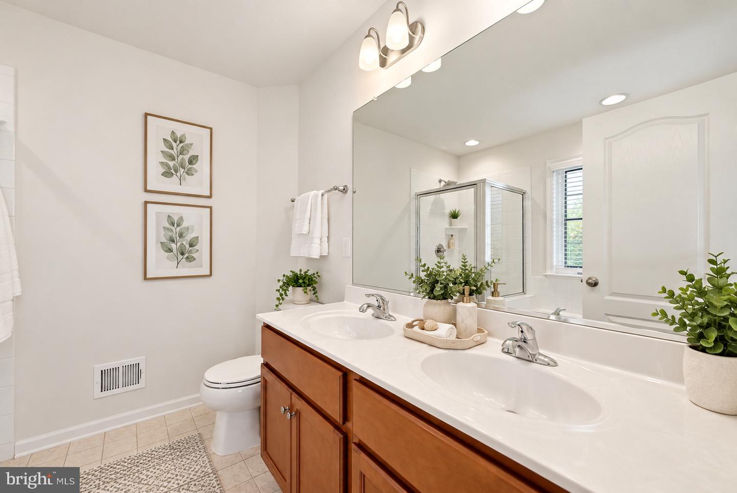 111 Alliance Ct — photo