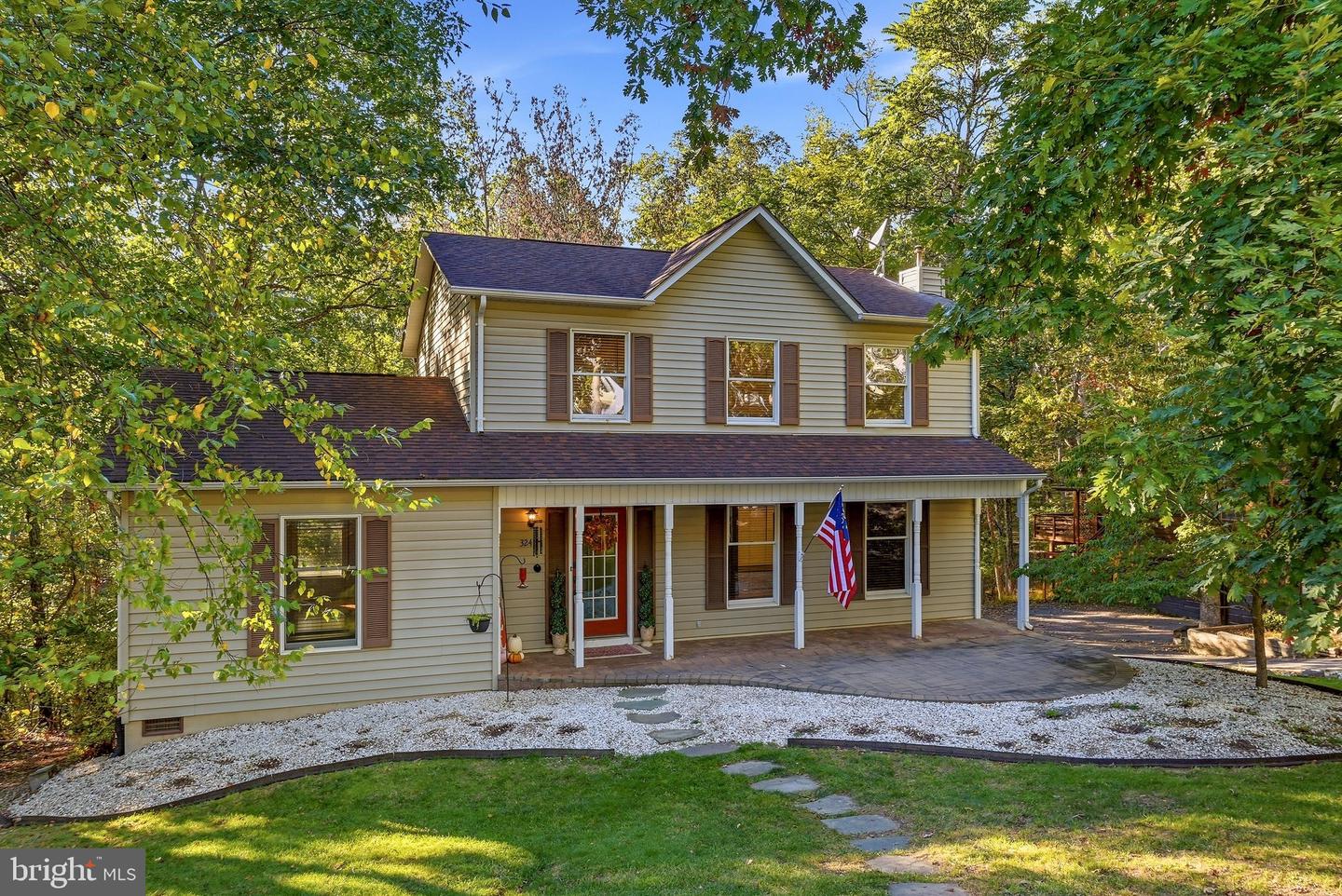 324 Overlook Dr — photo