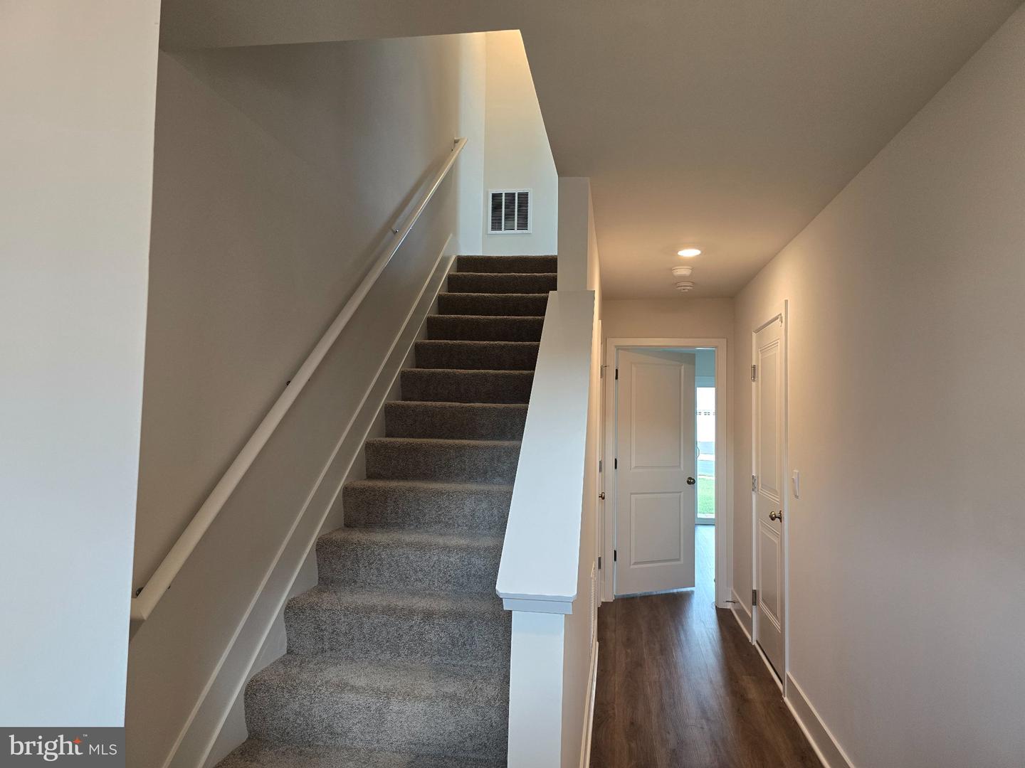 110 Sioux Loop — photo