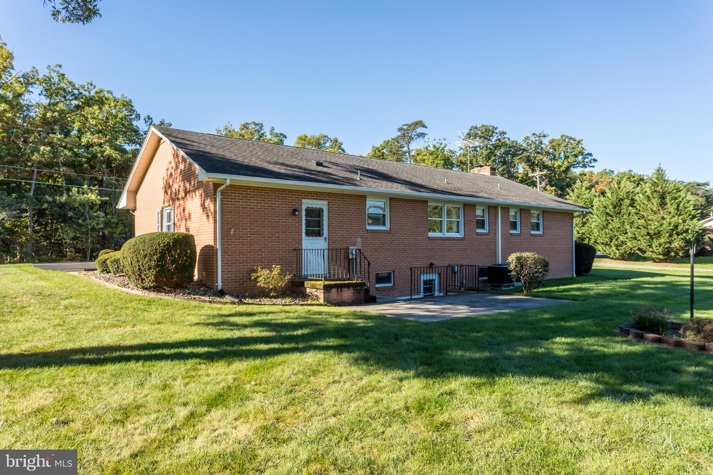 1033 Tasker Road, Stephens City, VA 22655 — photo 3
